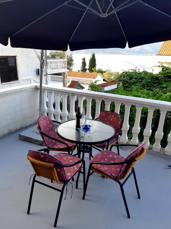 Apartments Ceca Tivat Exterior photo