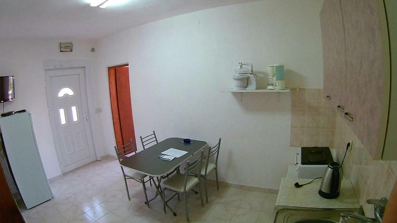 Apartments Ceca Tivat Exterior photo